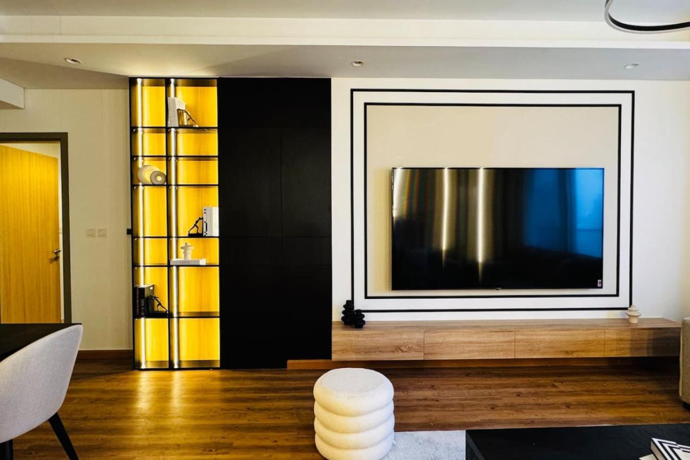 Burj View 3bdr With Rooftop Infinity Pool Dubai