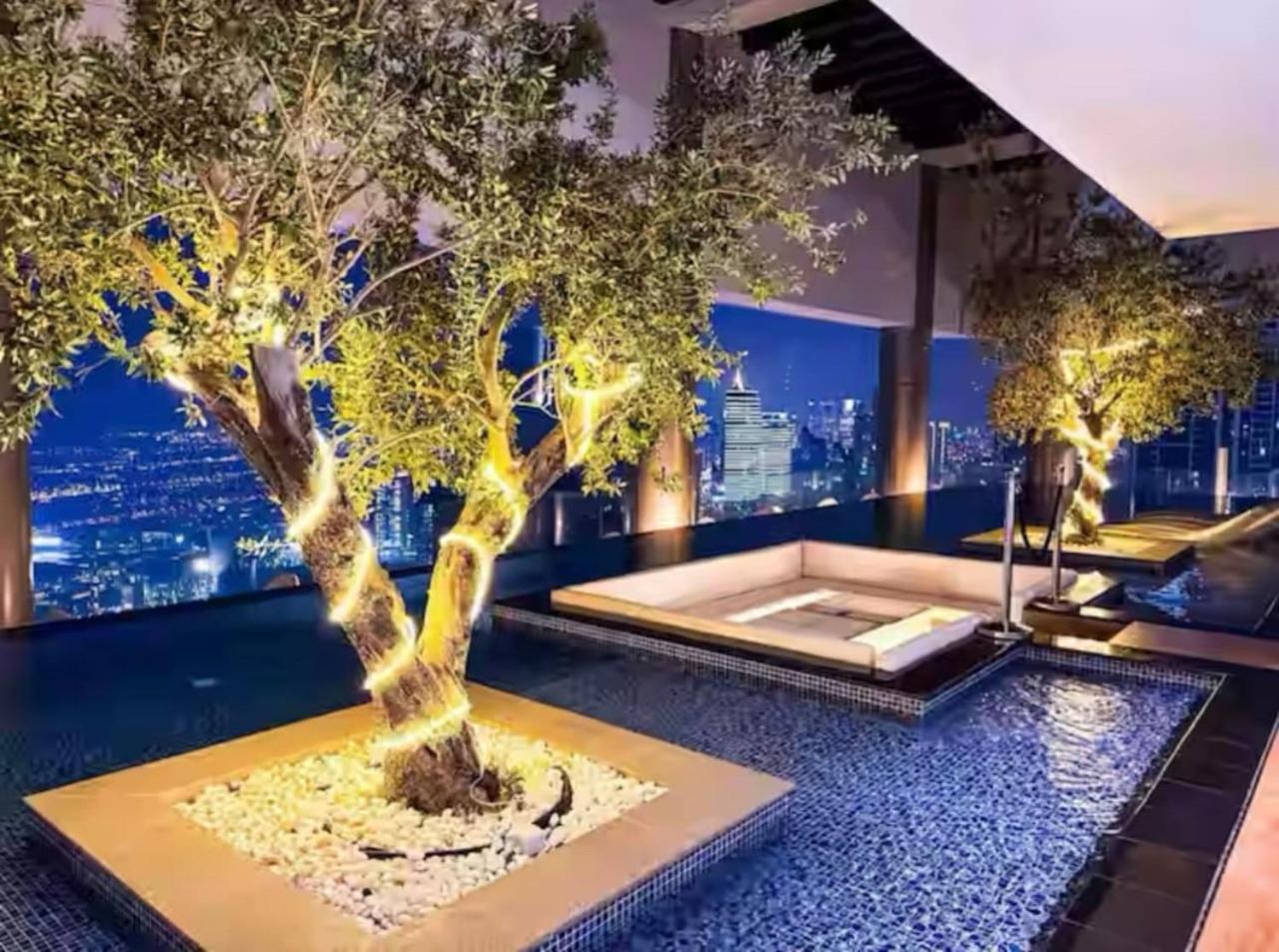 Apartment Burj View 3bdr With Rooftop Infinity Pool *