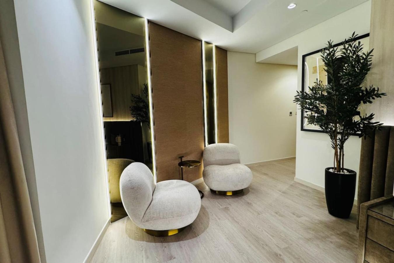Burj View 3bdr With Rooftop Infinity Pool * Dubai